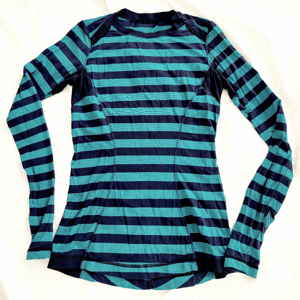 Lululemon Base Runner Long Sleeve in Straightup Stripe Size XS-S